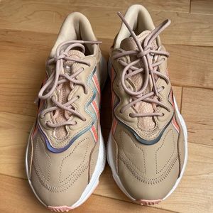 Adidas Ozweego size 8